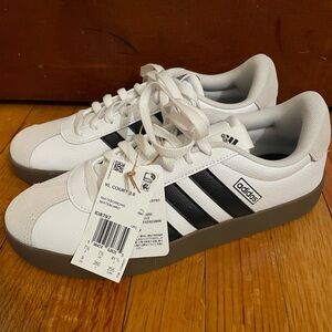 NWT Adidas Women’s VL Court 3.0 US Size 9